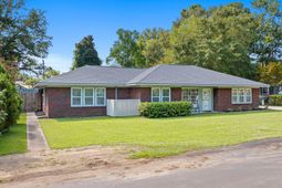 106 Goodwin Street photo 4