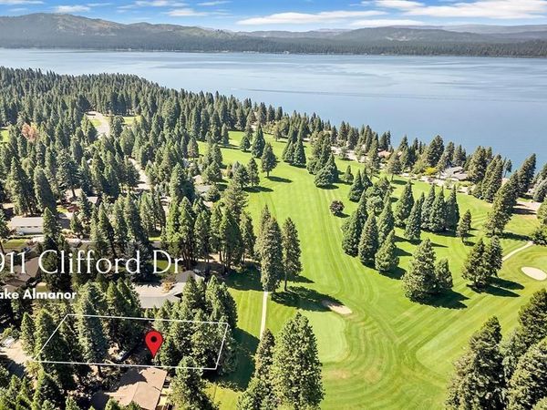 911 Clifford Drive, Lake Almanor, CA 96137