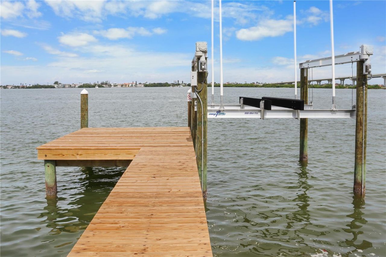 202 Driftwood Lane, Largo, FL 33770 Photo