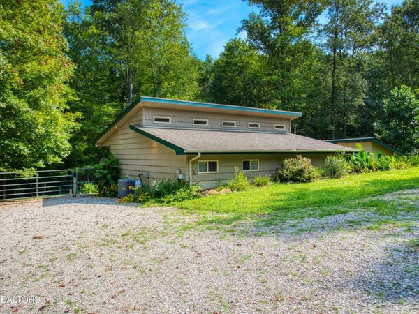 326 Goad Mill Lane, Allardt, TN 38504