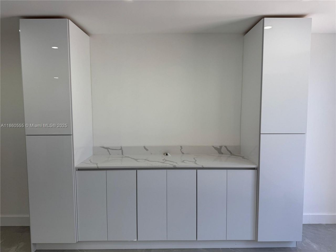 2318 NE 7th St, Unit 34, Hallandale Beach, FL 33009 Photo