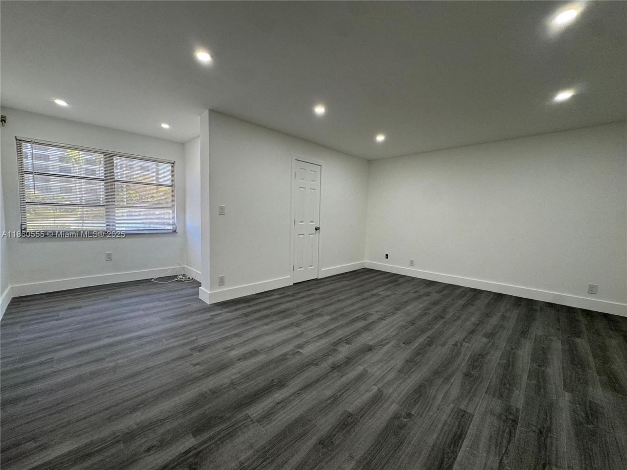 2318 NE 7th St, Unit 34, Hallandale Beach, FL 33009 Photo