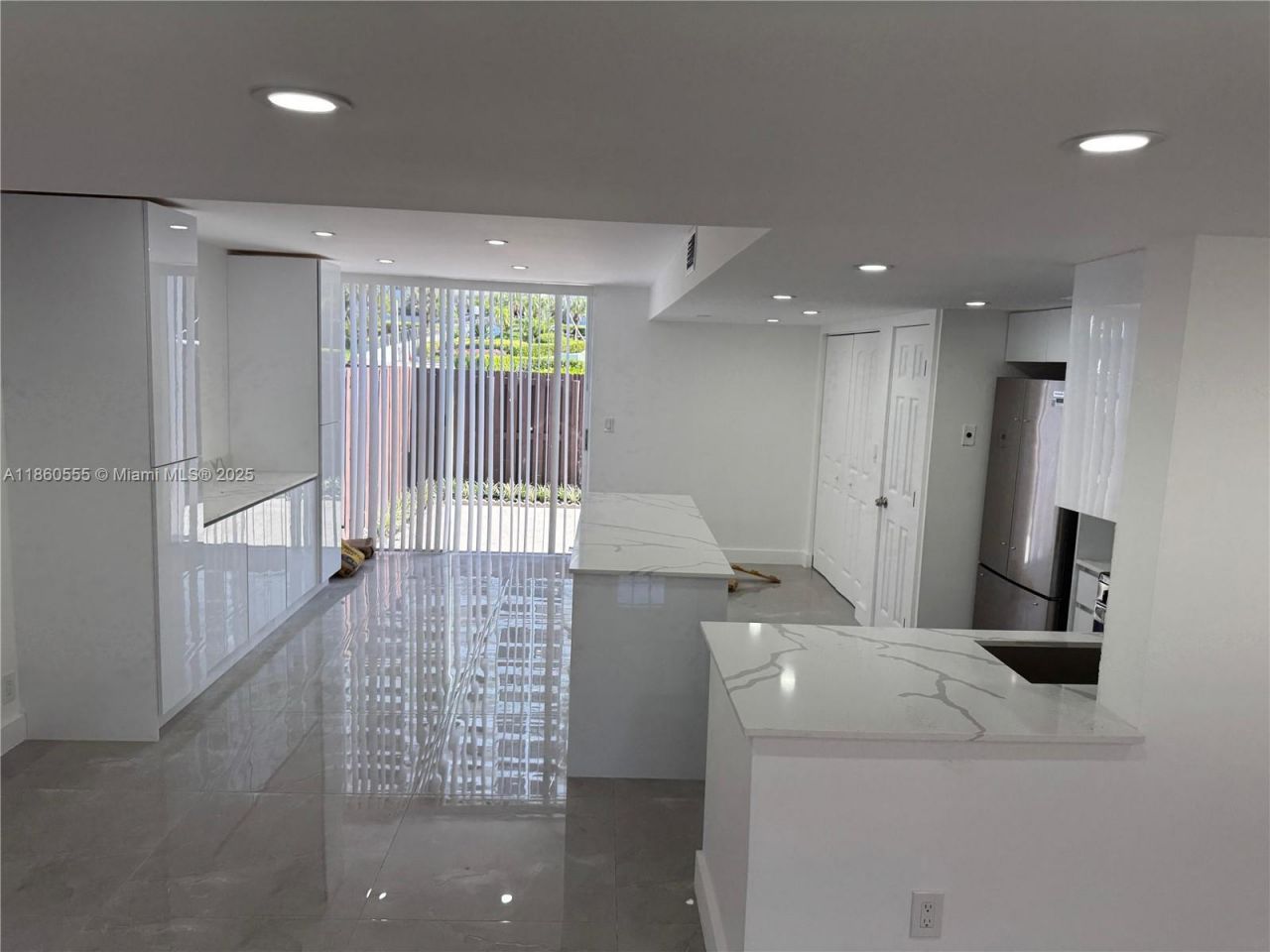 2318 NE 7th St, Unit 34, Hallandale Beach, FL 33009 Photo