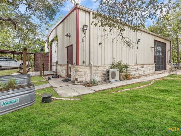 218 Alexandra Lane, Dale, TX 78616