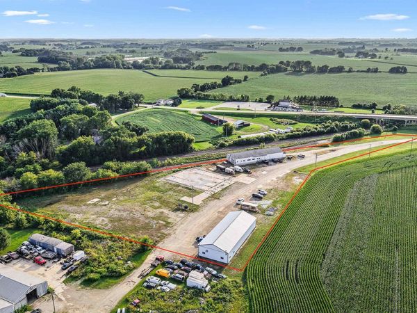 N8767 Slinger Road, Randolph, WI 53956