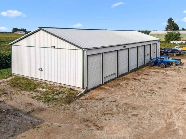 N8767 Slinger Road, Randolph, WI 53956