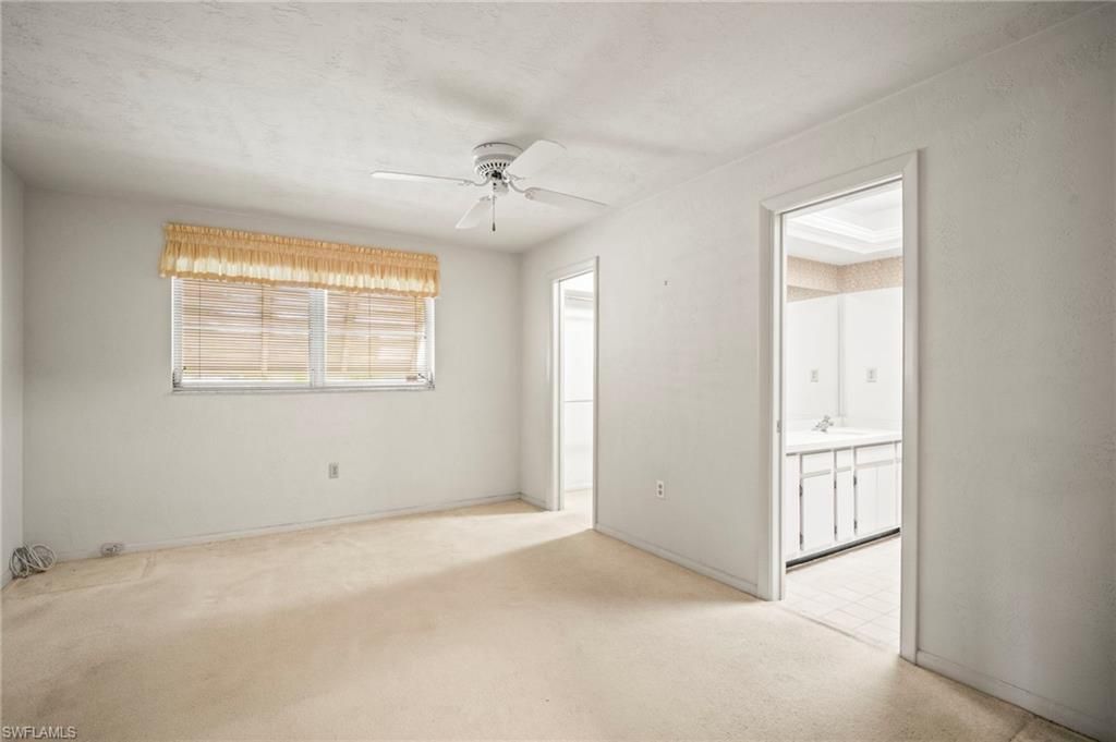 5586 Pendlewood Ln, Fort Myers, FL 33919 Photo