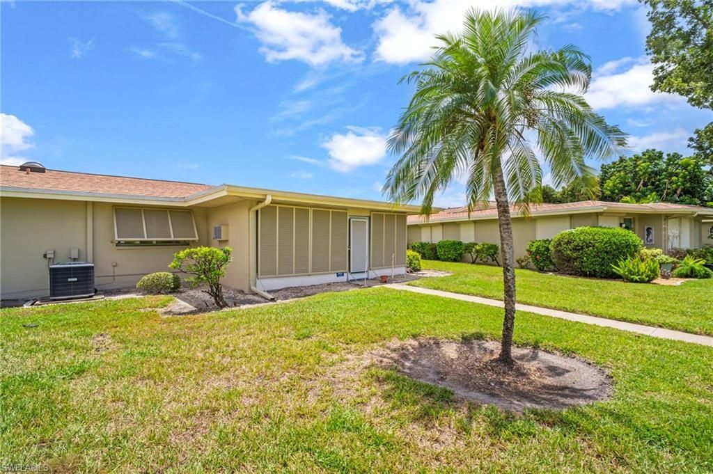 5586 Pendlewood Ln, Fort Myers, FL 33919 Photo