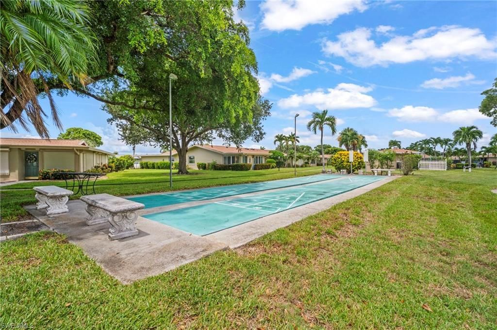 5586 Pendlewood Ln, Fort Myers, FL 33919 Photo