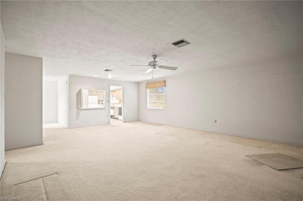 5586 Pendlewood Ln, Fort Myers, FL 33919 Photo