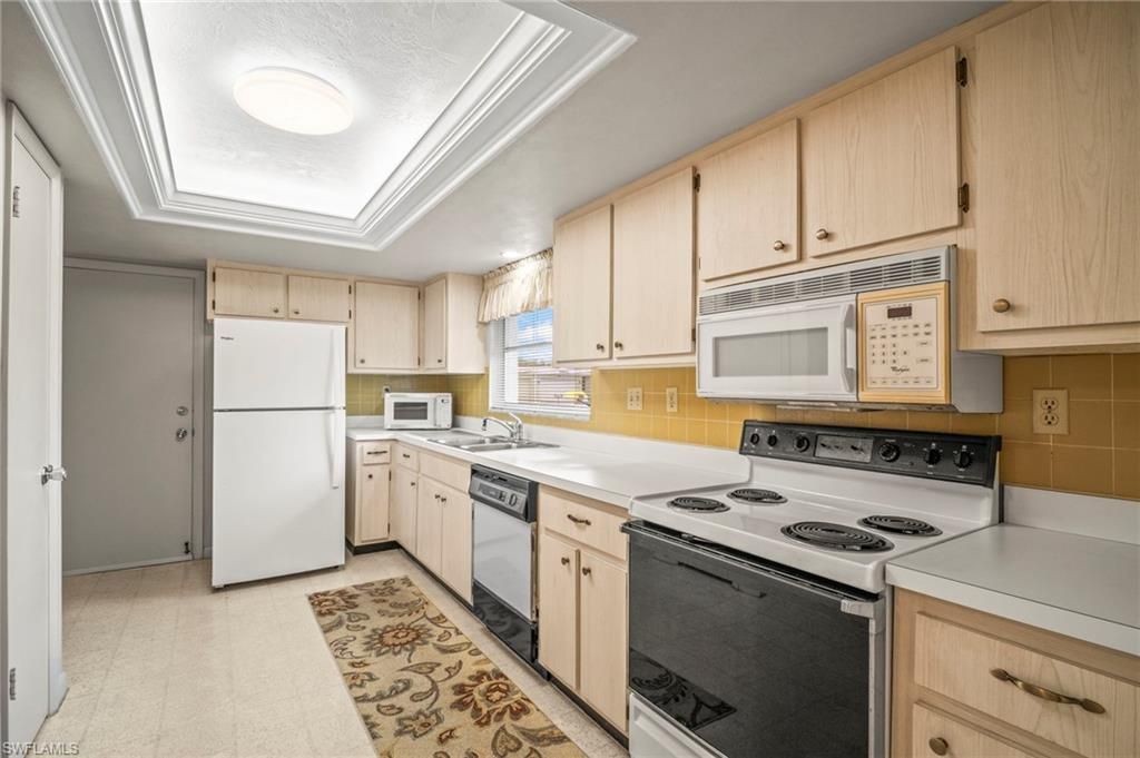 5586 Pendlewood Ln, Fort Myers, FL 33919 Photo