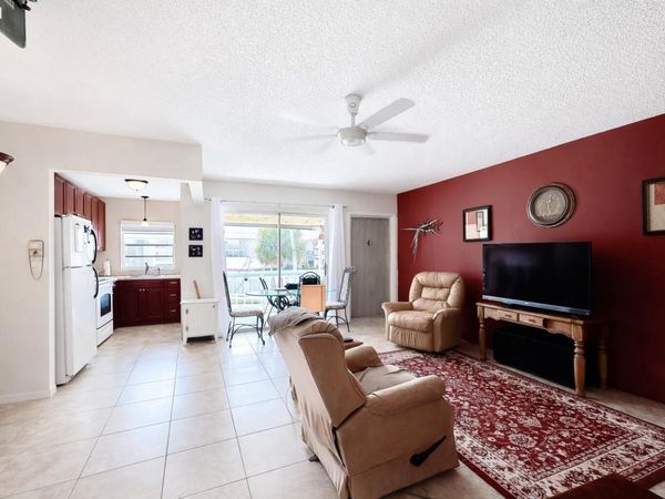 5300 Washington Street, Unit I206, Hollywood, FL 33021