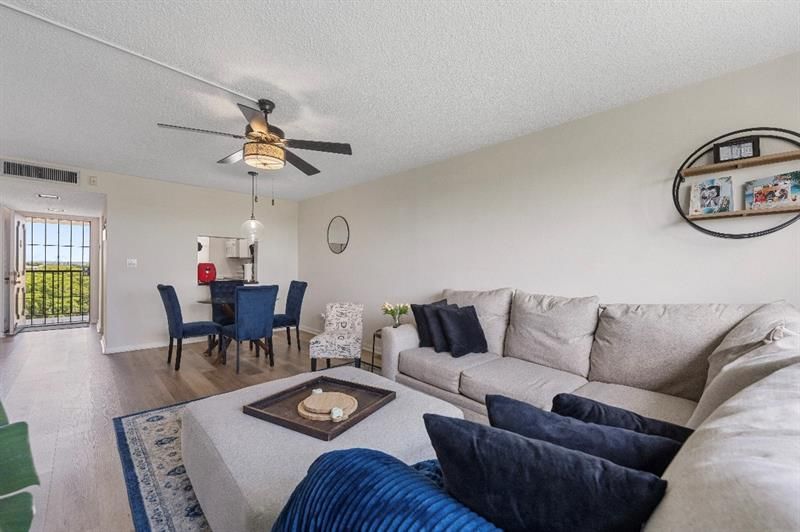 2314 S Cypress Bend Drive, Unit 713, Pompano Beach, FL 33069 Photo