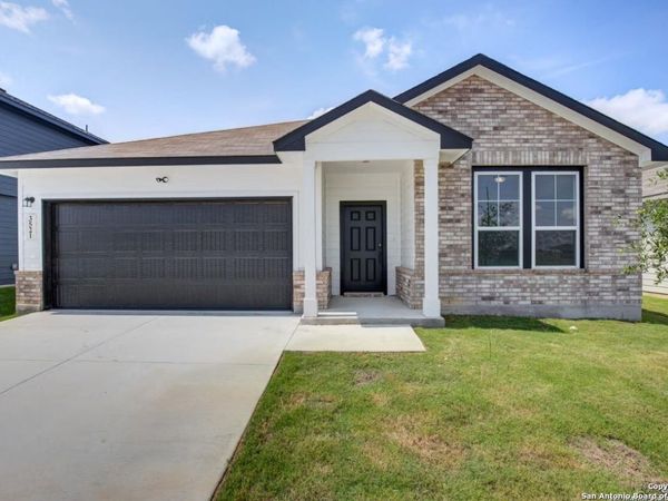 309 Jills PATH, Seguin, TX 78155