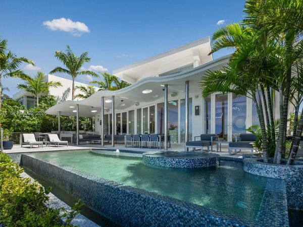 1825 Cleveland Rd, Miami Beach, FL 33141