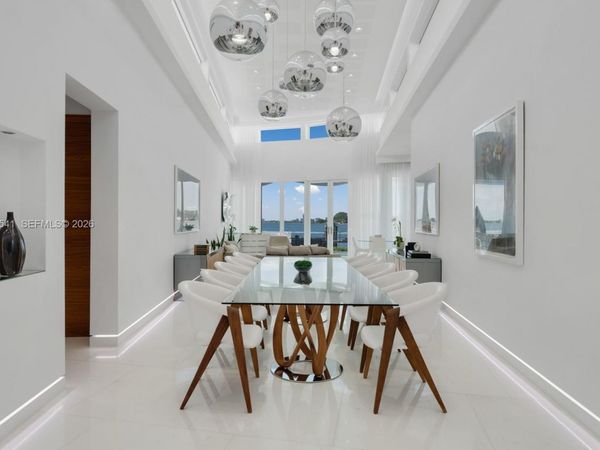 1825 Cleveland Rd, Miami Beach, FL 33141