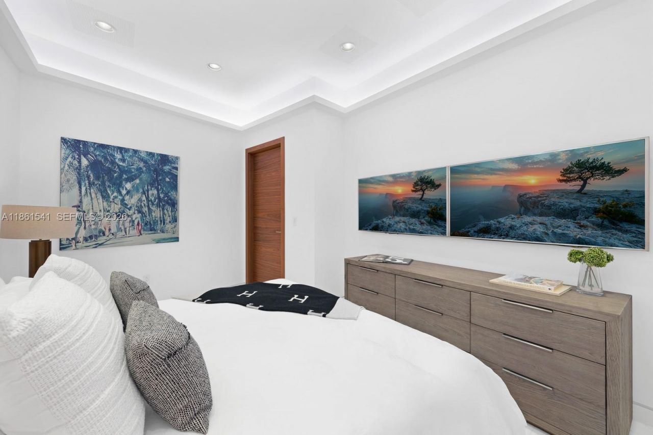 1825 Cleveland Rd, Miami Beach, FL 33141 Photo