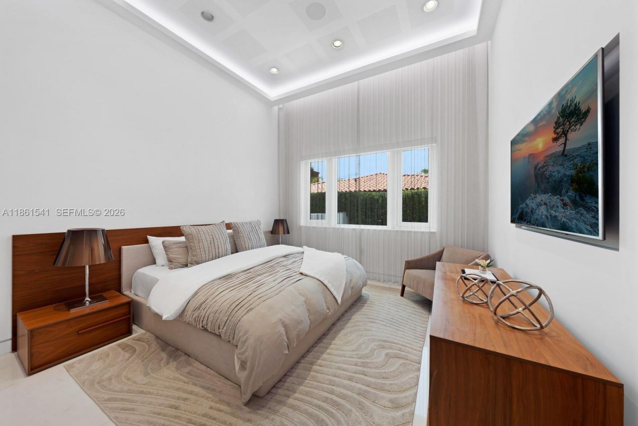 1825 Cleveland Rd, Miami Beach, FL 33141 Photo