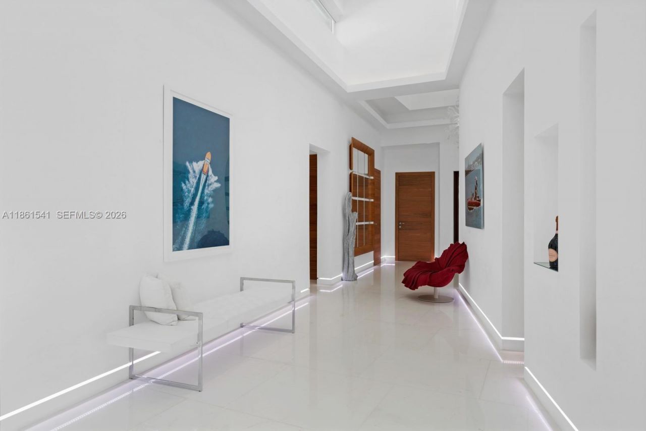 1825 Cleveland Rd, Miami Beach, FL 33141 Photo