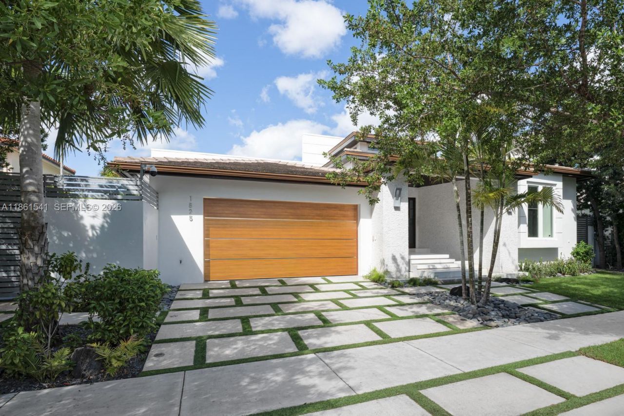 1825 Cleveland Rd, Miami Beach, FL 33141 Photo