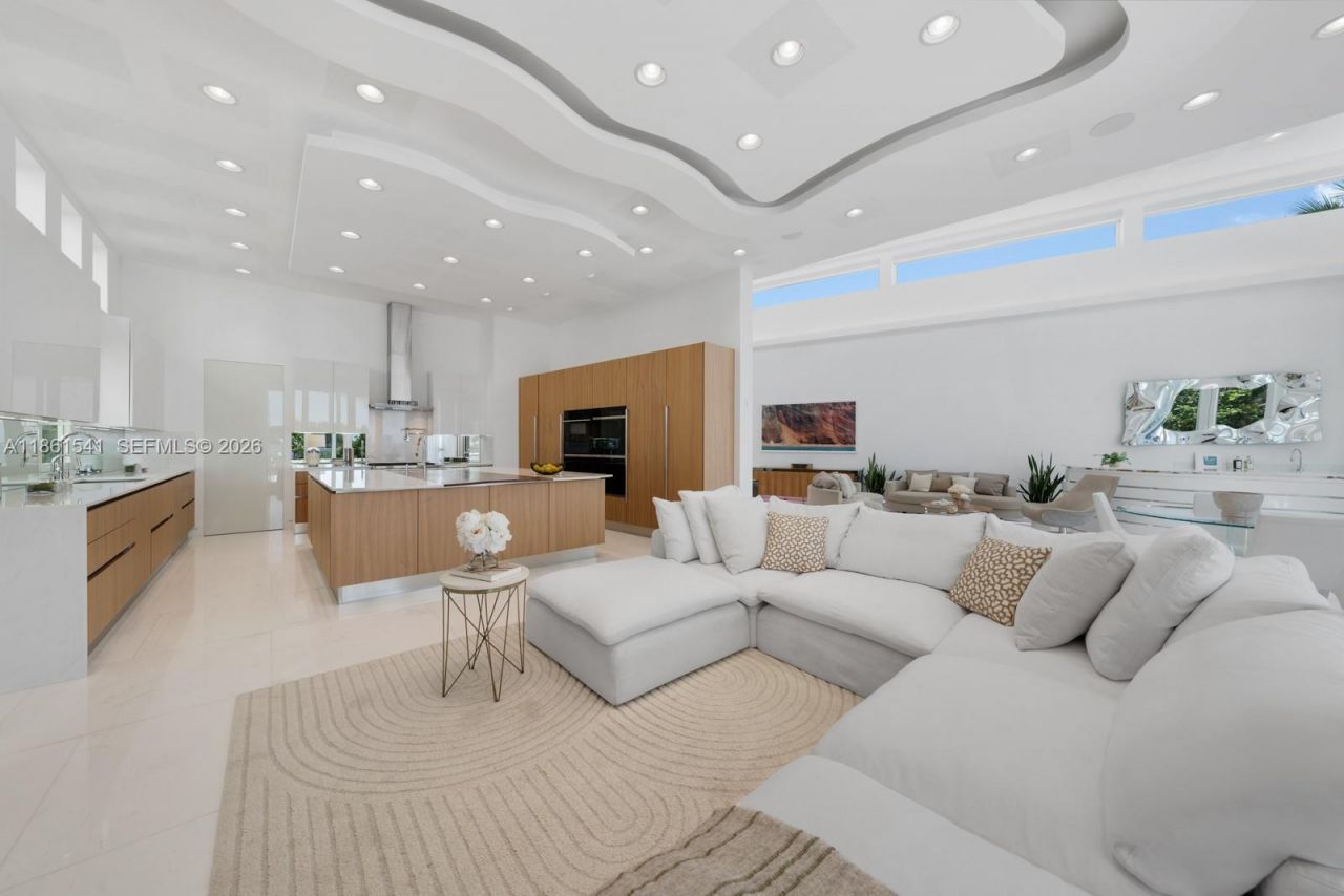 1825 Cleveland Rd, Miami Beach, FL 33141 Photo