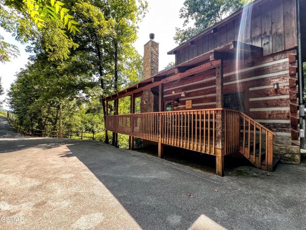 1625 Bluff Ridge Road, Sevierville, TN 37876