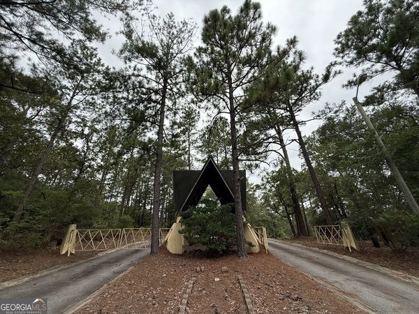 2251 Boy scout Road, Byron, GA 31008