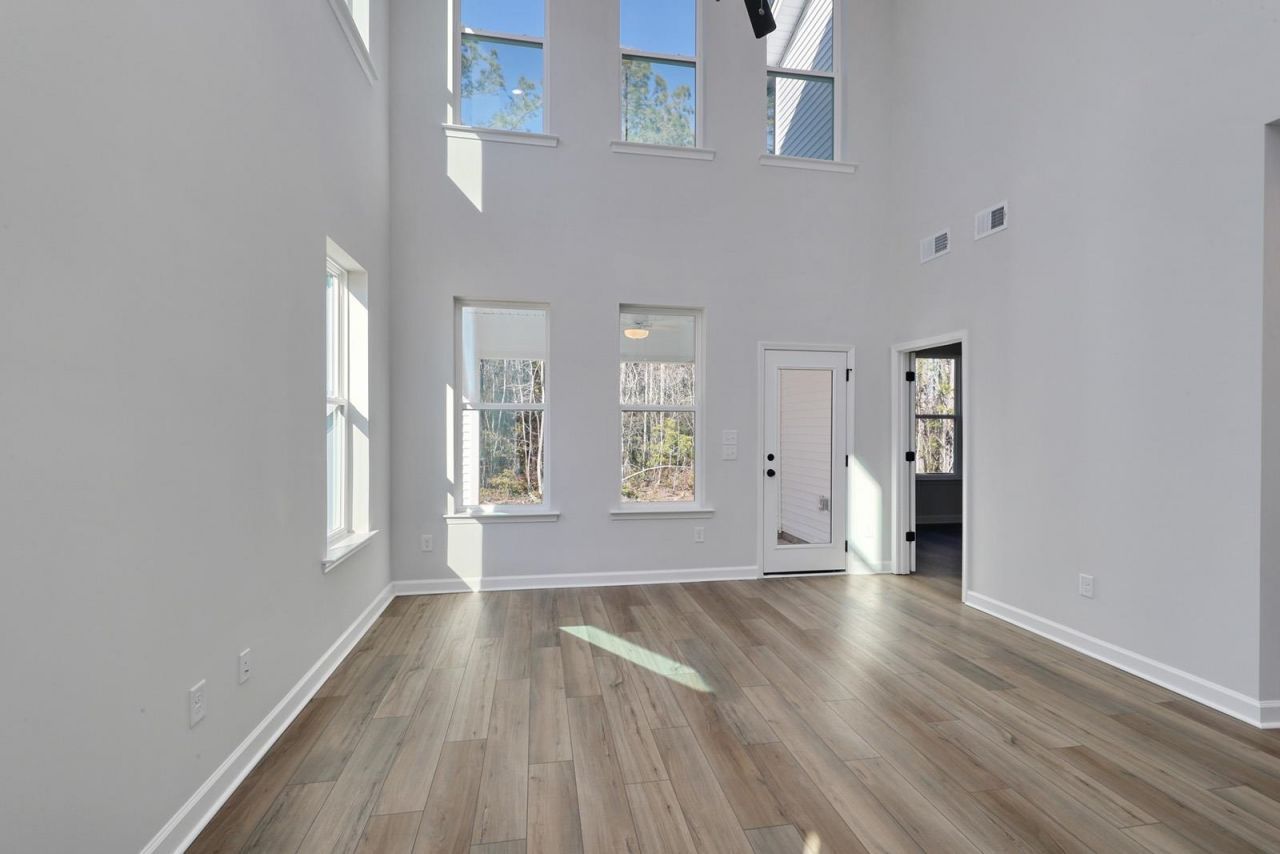 244 Layla Way Photo 3