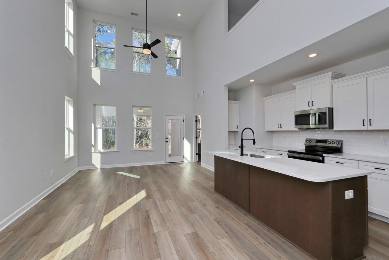 244 Layla Way Photo 4