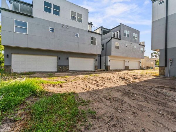 809 W LINEBAUGH AVE, Unit 2A, TAMPA, FL 33612