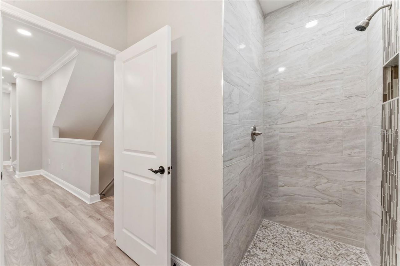 809 W Linebaugh Ave, Unit 2A, Tampa, FL 33612 Photo