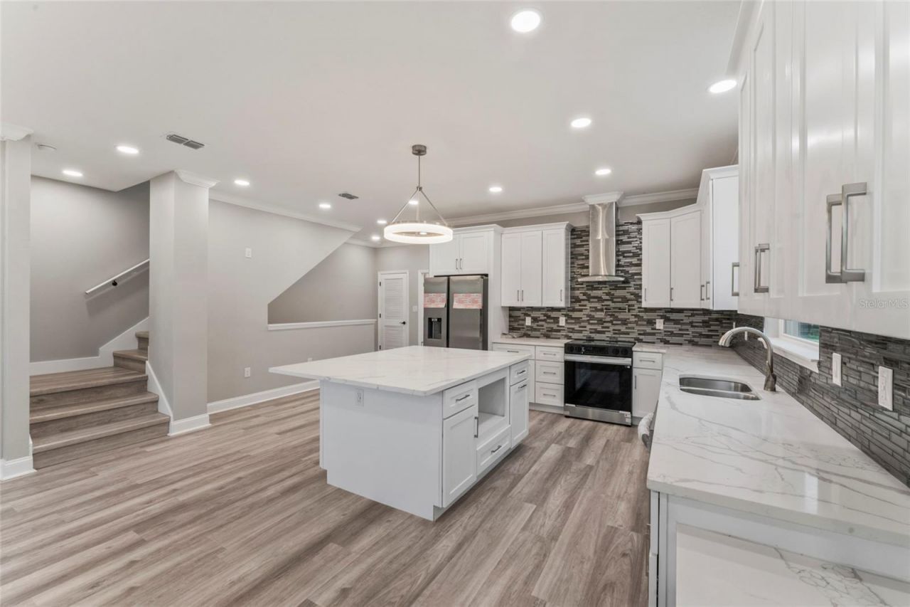 809 W Linebaugh Ave, Unit 2A, Tampa, FL 33612 Photo