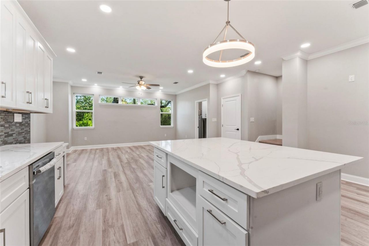 809 W Linebaugh Ave, Unit 2A, Tampa, FL 33612 Photo