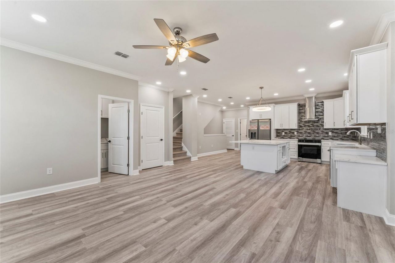 809 W Linebaugh Ave, Unit 2A, Tampa, FL 33612 Photo