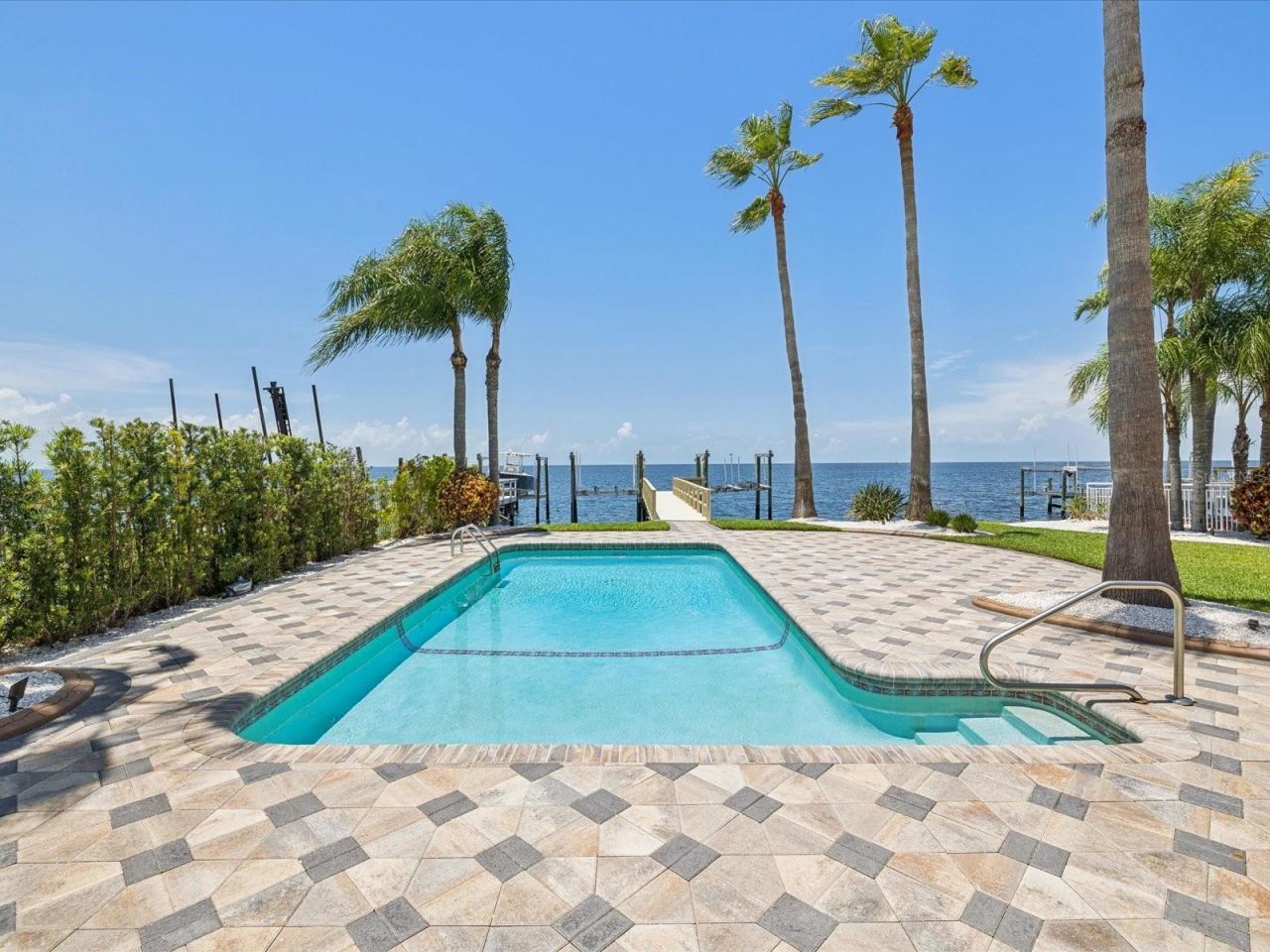 5101 Westshore Drive, New Port Richey, FL 34652 Photo