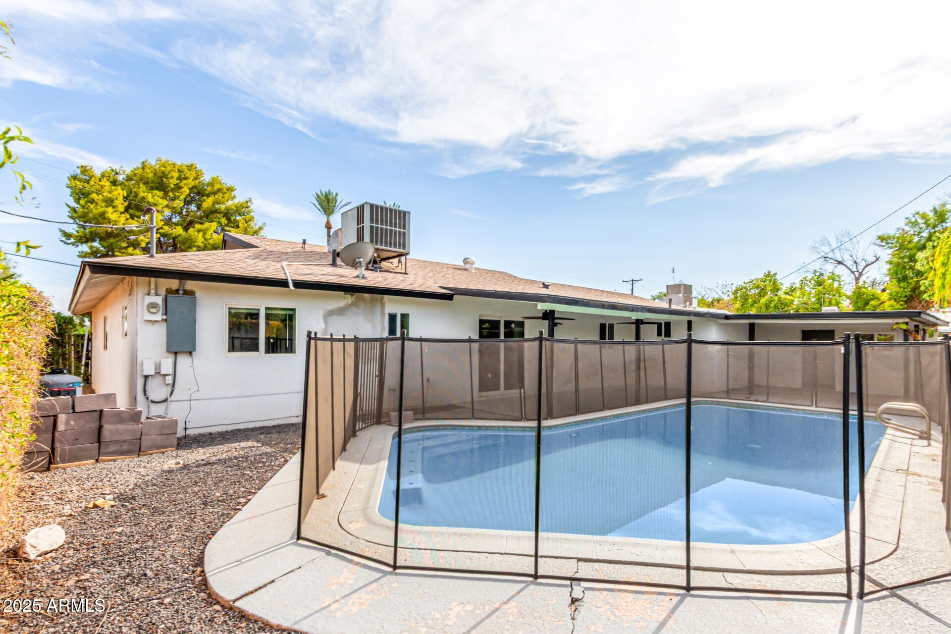 3336 E Earll Drive, Phoenix, AZ 85018 Main Photo