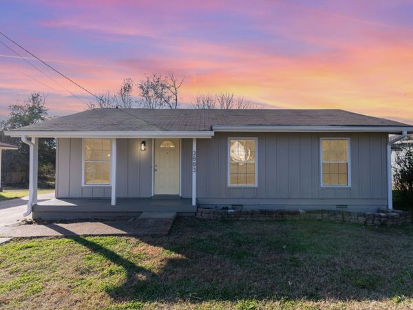 3883 Crouch Dr, Nashville, TN 37207