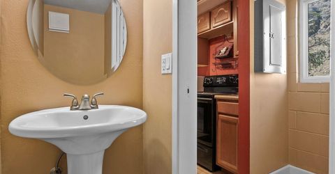 230 Bisset Court, Unit B, Reno, NV 89503 Photo