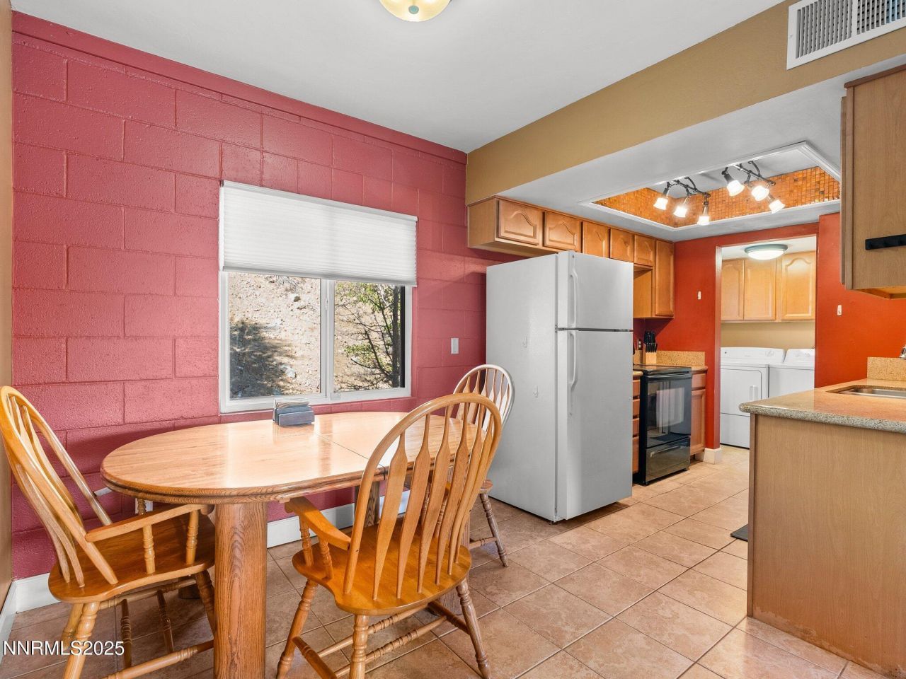 230 Bisset Court, Unit B, Reno, NV 89503 Photo