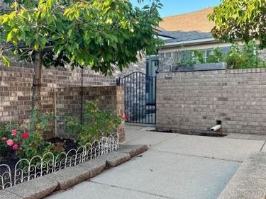 50314 PARADISE Court, Macomb Twp, MI 48044