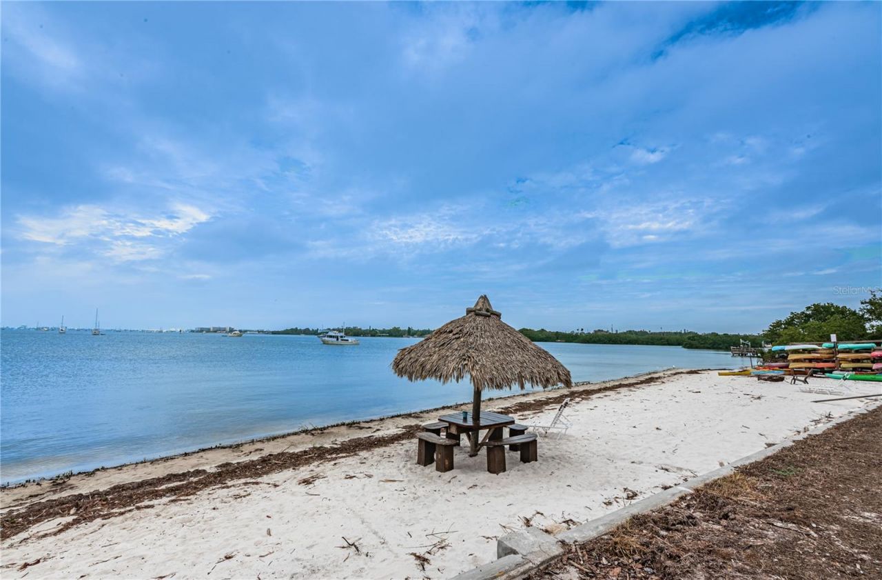 3730 42nd Way S, Unit H, Saint Petersburg, FL 33711 Photo