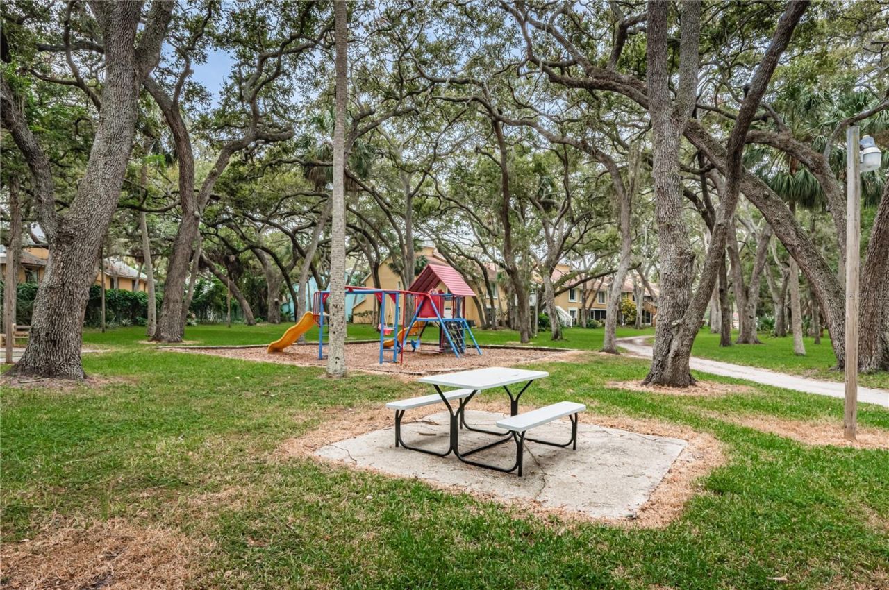 3730 42nd Way S, Unit H, Saint Petersburg, FL 33711 Photo