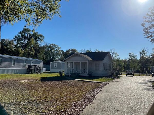 25703 Gill Rd, Denham Springs, LA 70726