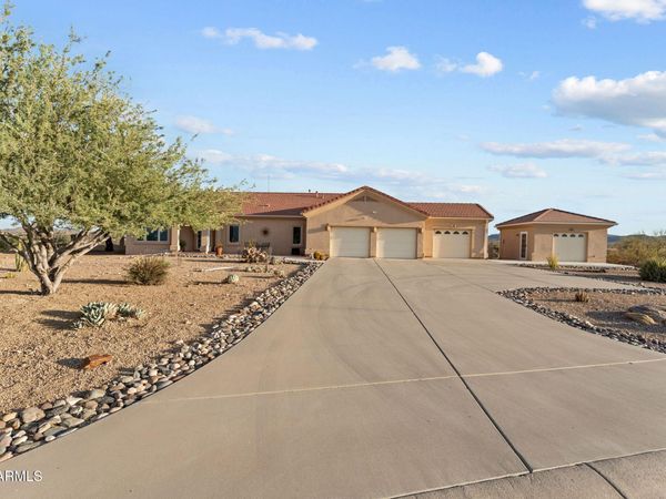 2965 W Saddle Ridge Way, Wickenburg, AZ 85390