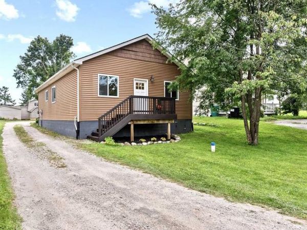 3333 Junior, Pinckney Vlg, MI 48169