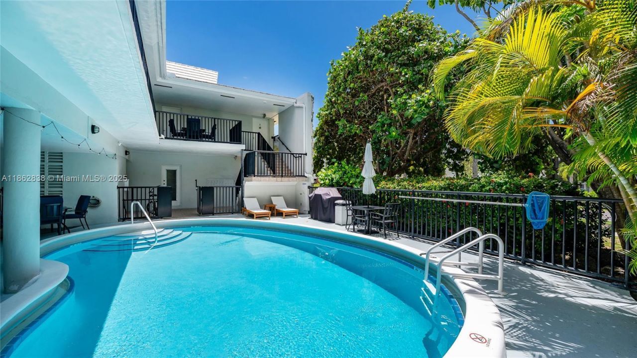 195 Sunrise Dr, Unit 1, Key Biscayne, FL 33149 Photo