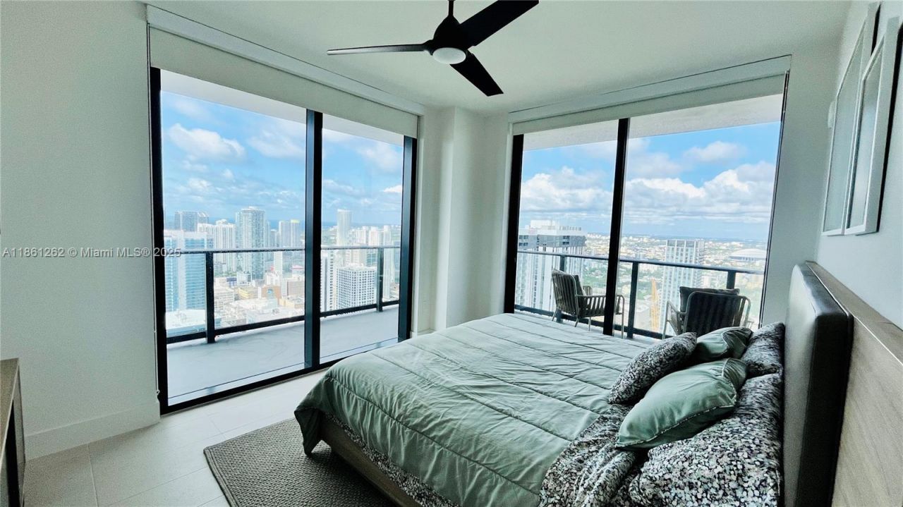 159 NE 6th St, Unit 4605, Miami, FL 33132 Photo