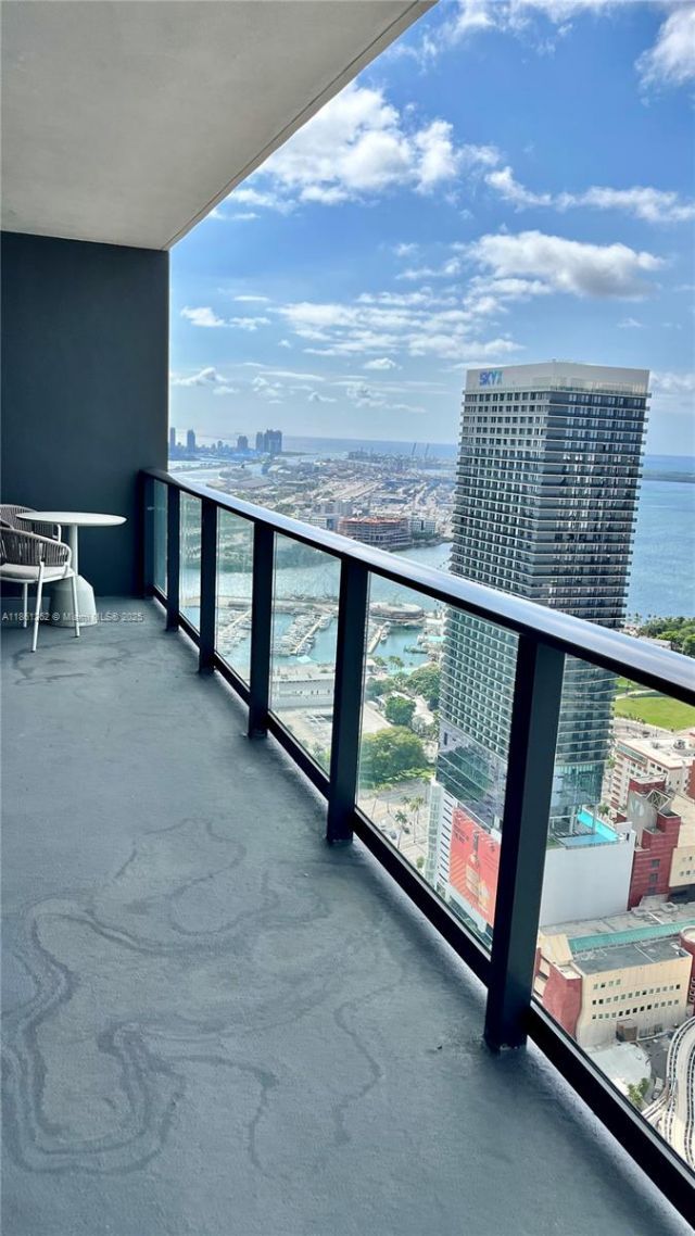 159 NE 6th St, Unit 4605, Miami, FL 33132 Photo