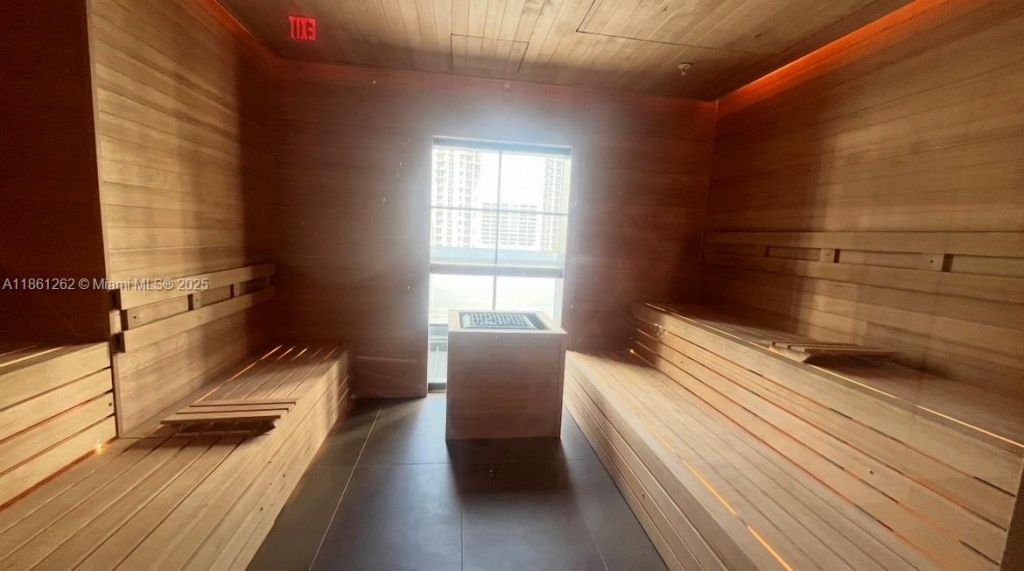 159 NE 6th St, Unit 4605, Miami, FL 33132 Photo