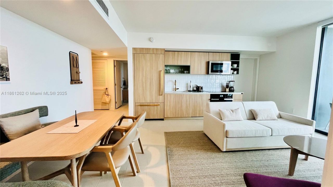 159 NE 6th St, Unit 4605, Miami, FL 33132 Photo